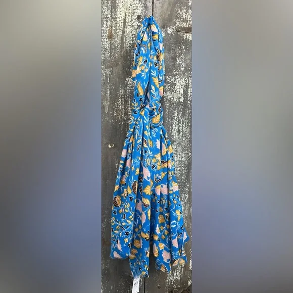 NWT! 4 for $20 - Women’s Blue, Yellow & White Leaf Print Loft Fashion Scarf 💙 - Picture 1 of 5